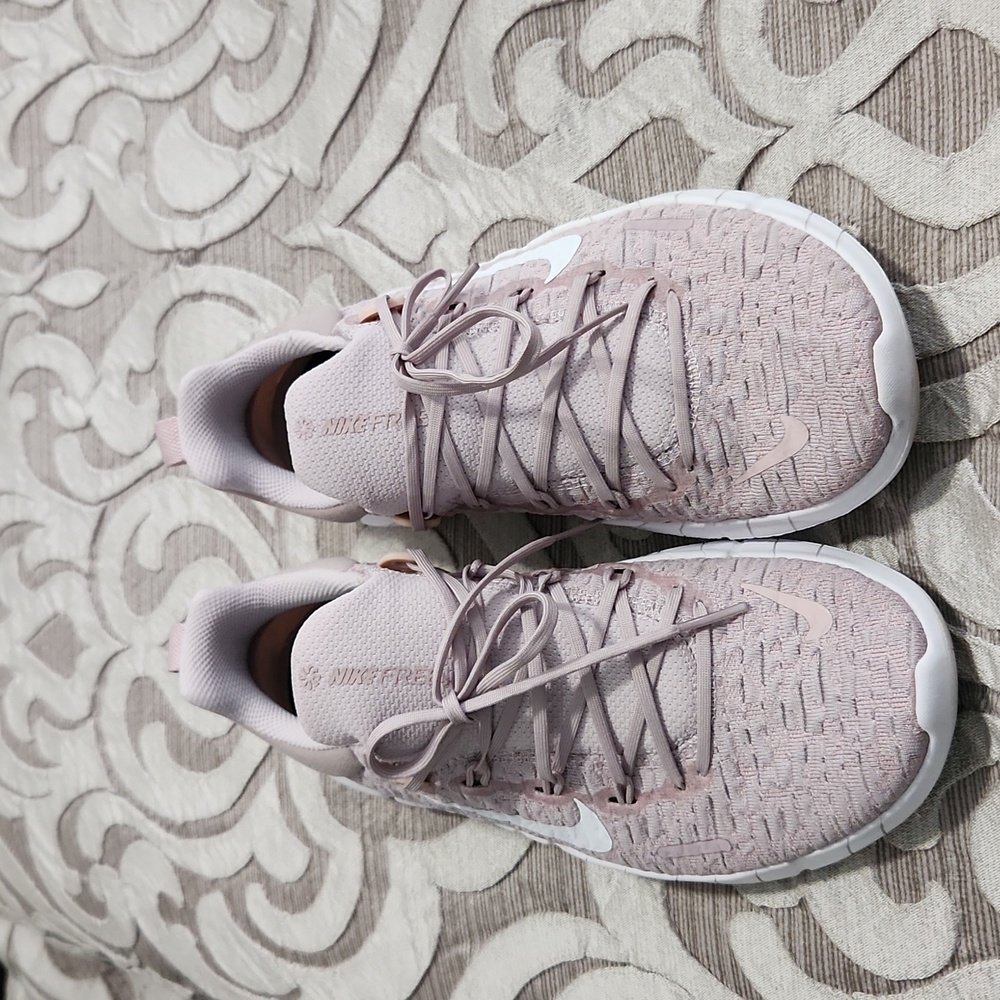 Women's sneakers